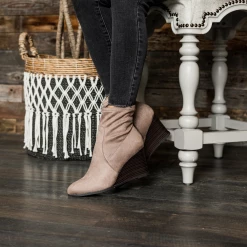 Journee Collection Booties HEPBURN