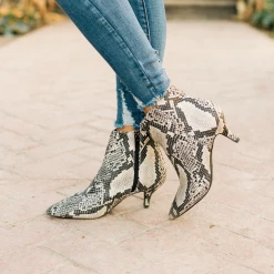 Journee Collection ISOBEL