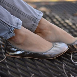 Journee Collection LINDY