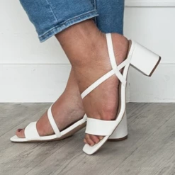 Journee Collection LIRRYC WIDE WIDTH