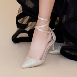 Journee Collection LUELA Heels