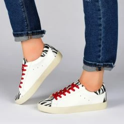 Journee Collection ERICA WIDE WIDTH Sneakers