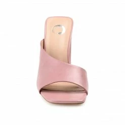 Journee Collection DOLA Heels