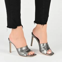 Journee Collection Heels CAMBER