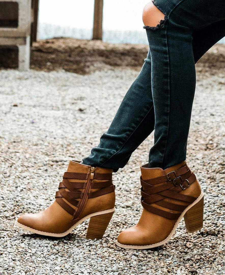 Budget 🔥 Journee Collection Booties STRAP WIDE WIDTH 👏 15 Journee Collection Booties STRAP WIDE WIDTH