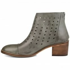 Journee Signature ULIMA Booties