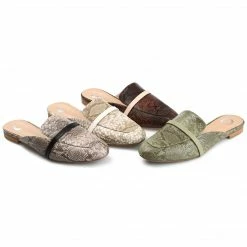 Journee Collection Flats RENEYE