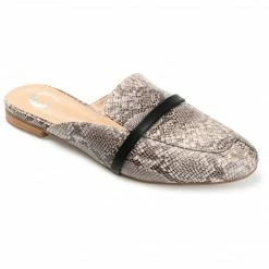 Journee Collection Flats RENEYE